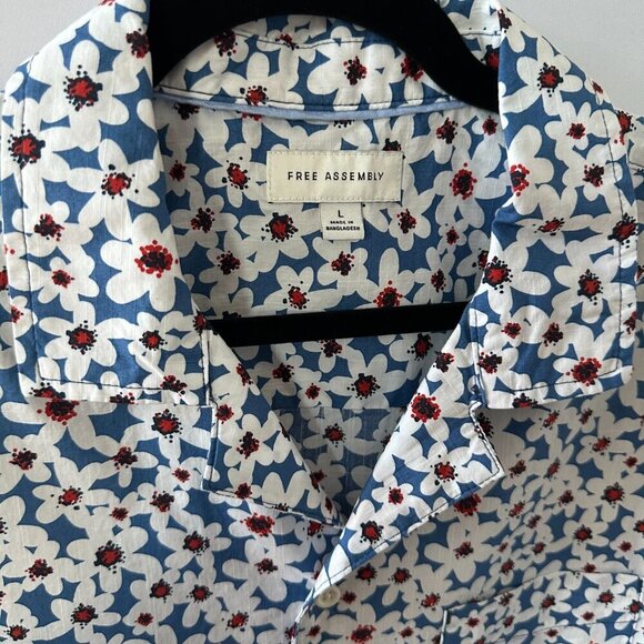 Free Assembly White Flower Print Large Men's Short Sleeve Shirt 100% Cotton - Picture 2 of 10